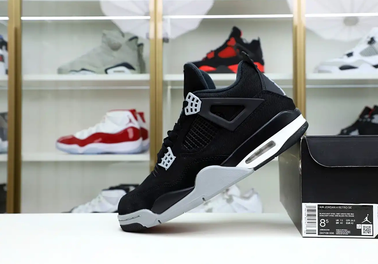 AIR JORDAN 